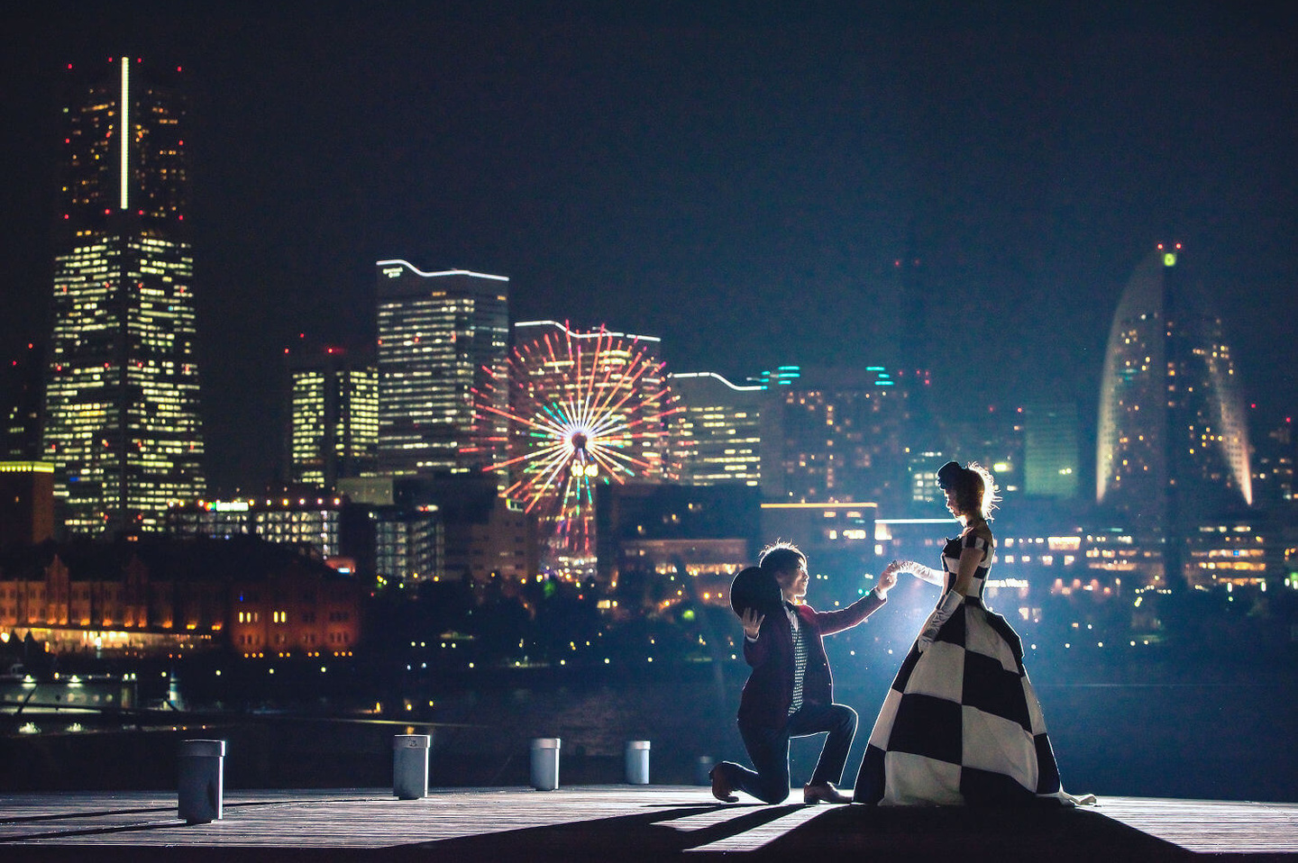 横浜の夜景でプロポーズショット